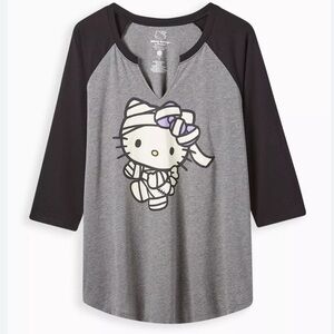 Hello Kitty Gray and Black 3/4 Sleeve Tee